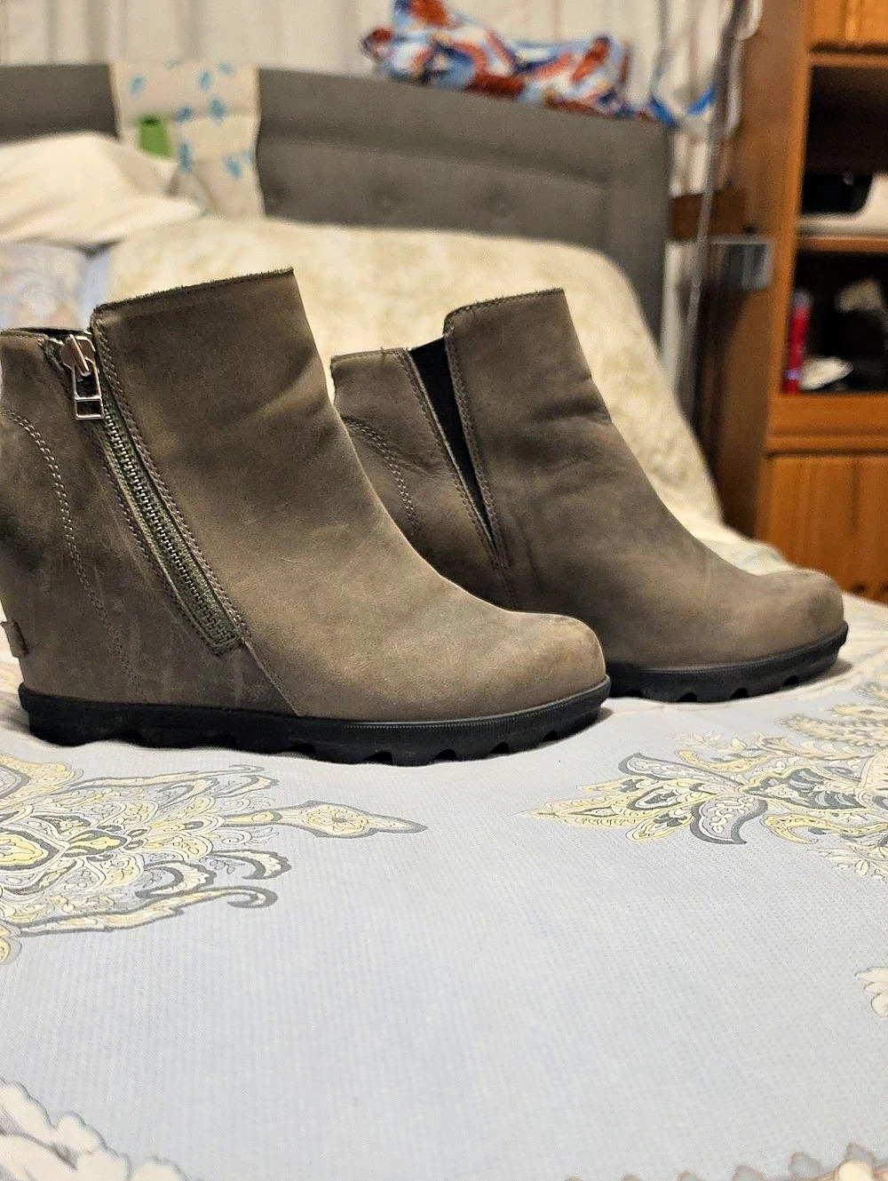 Sorel Joan of Arctic Wedge II Zip Ankle Boots Brown